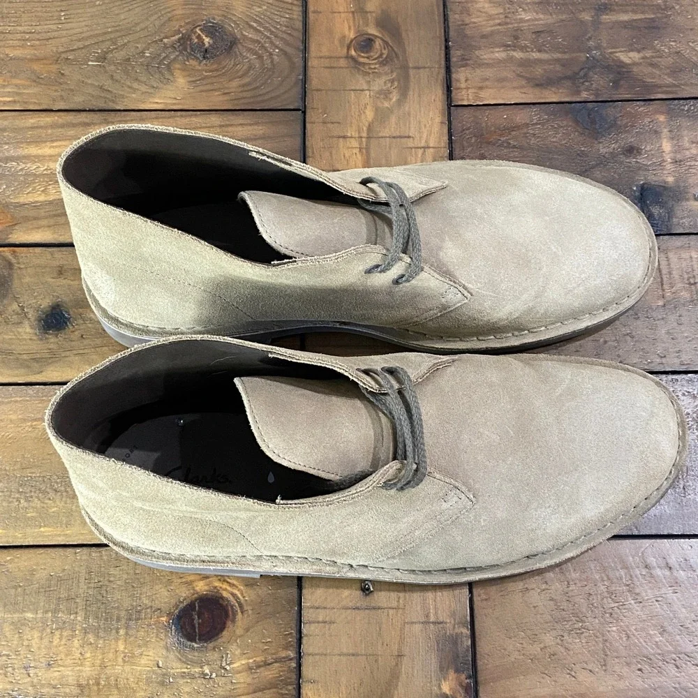 Clarks Bushacre 2 Taupe Suede Chukka Boots Mens 11.5 W 26141154